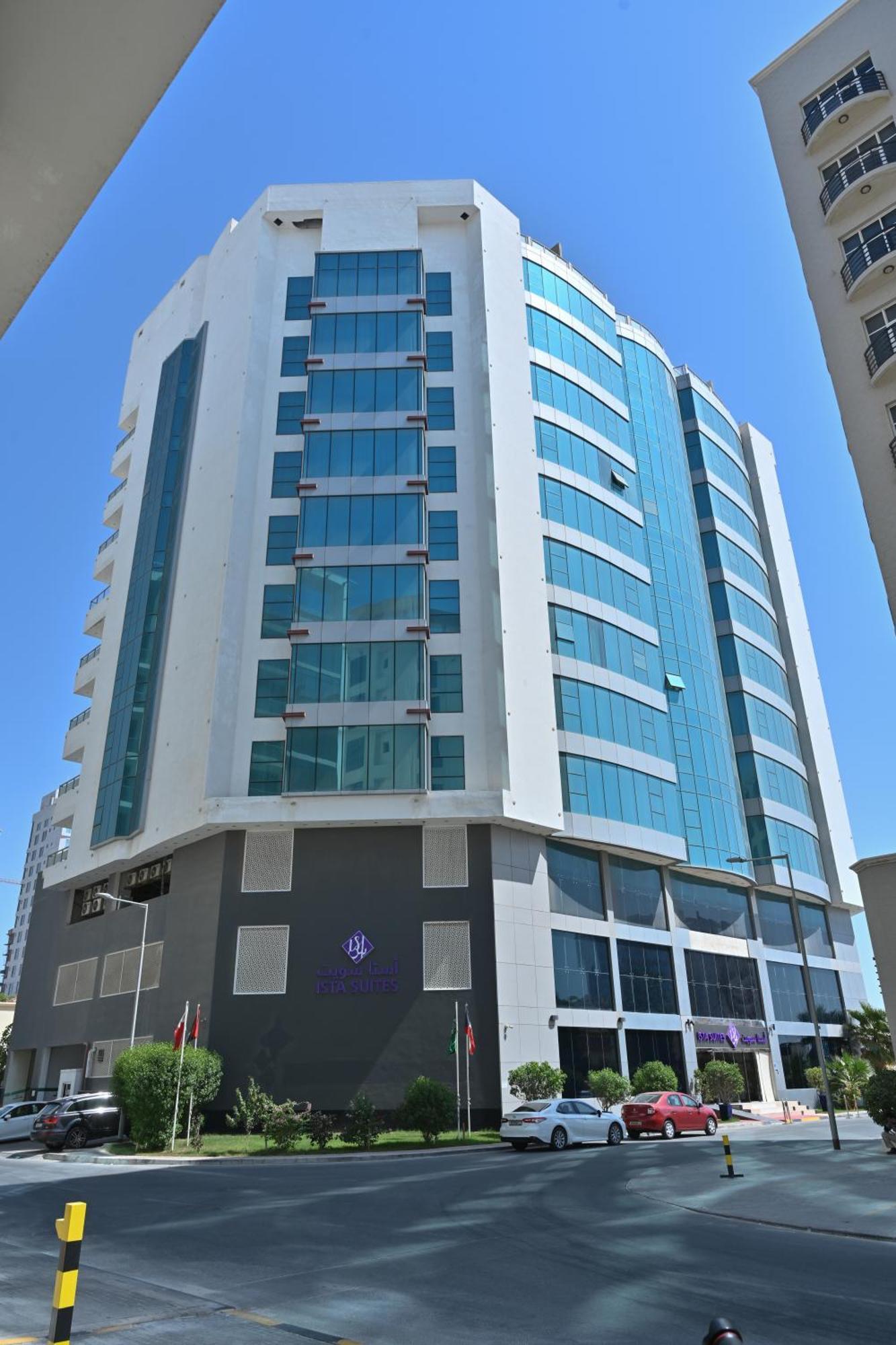Ista Suites Seef Манама Екстериор снимка