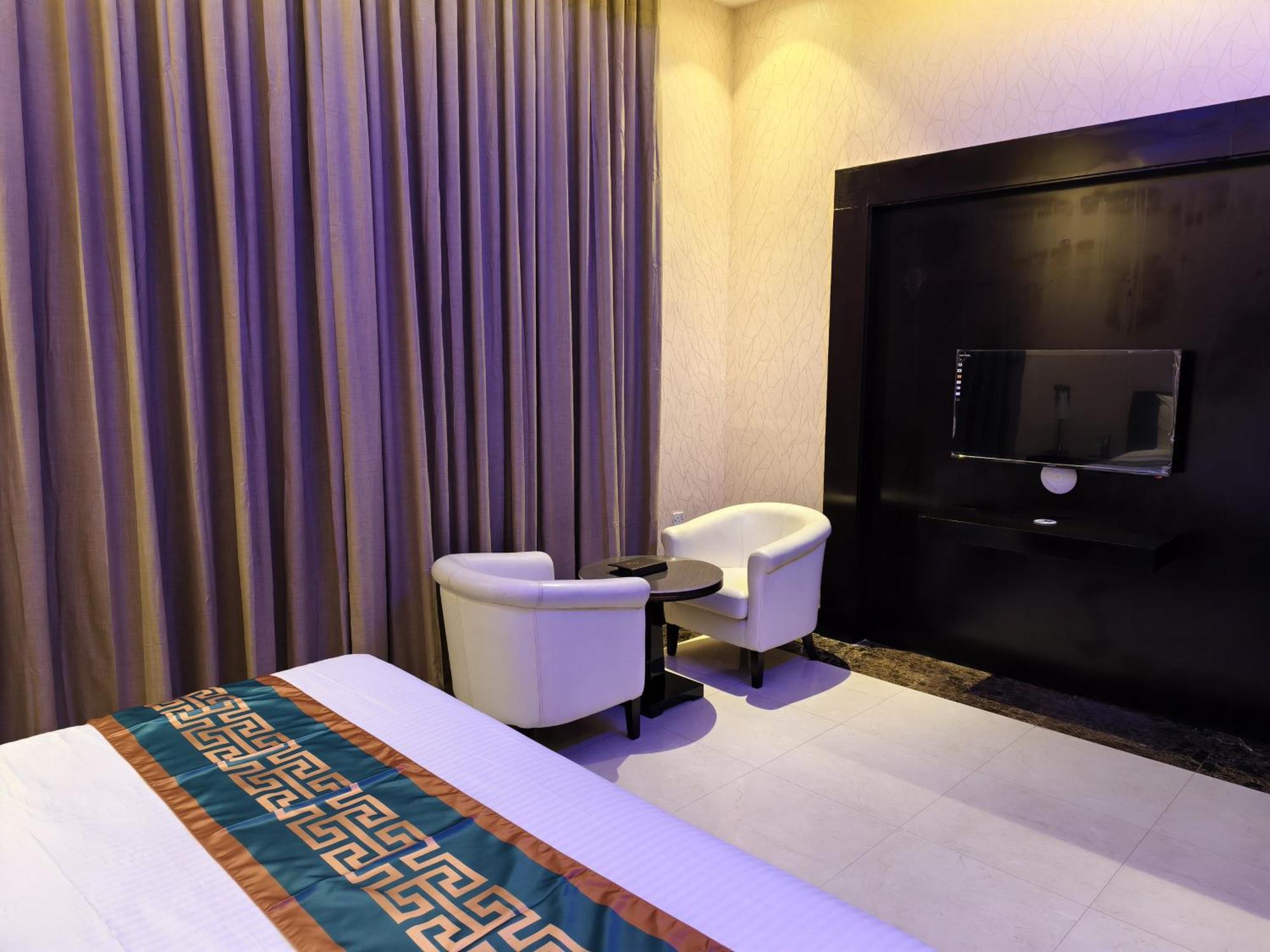 Ista Suites Seef Манама Екстериор снимка