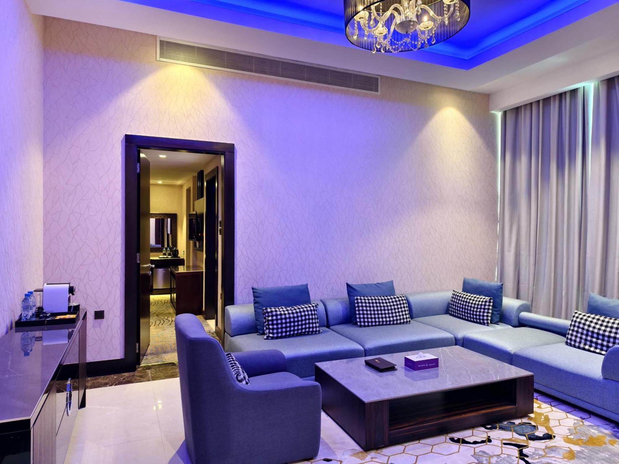 Ista Suites Seef Манама Екстериор снимка